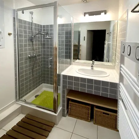 Mazet Vue - Parking - Wifi - Clim - Piscine *